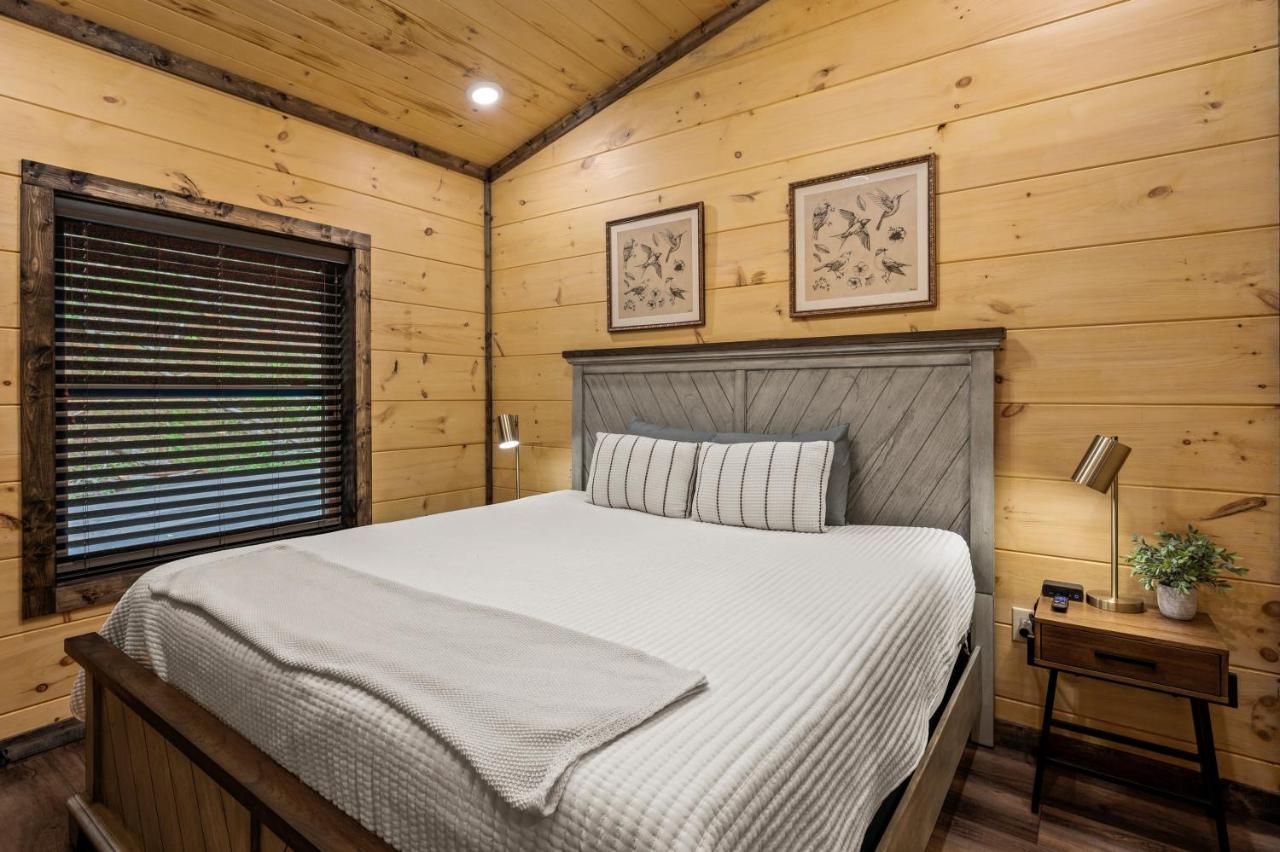 New Cozy Mountain Cabin Hot Tub Near Downtown Gatlinburg Exterior foto