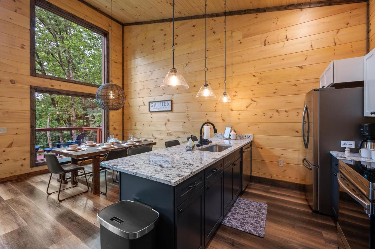 New Cozy Mountain Cabin Hot Tub Near Downtown Gatlinburg Exterior foto
