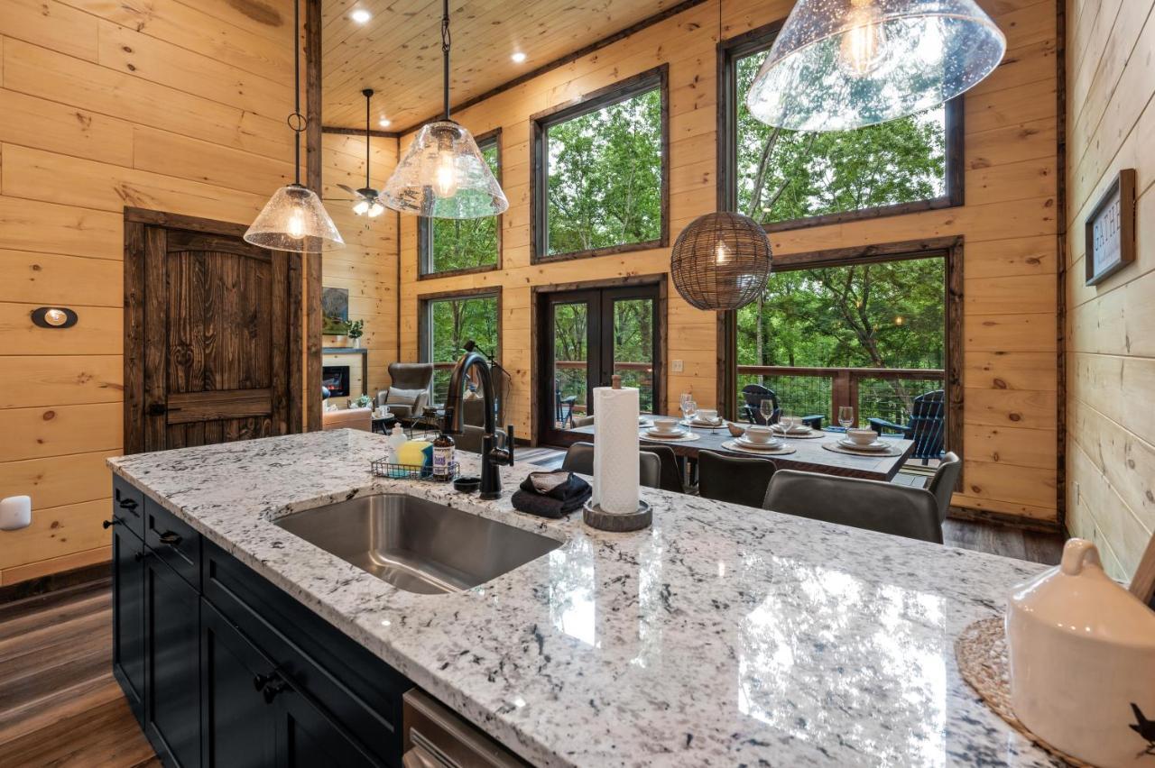 New Cozy Mountain Cabin Hot Tub Near Downtown Gatlinburg Exterior foto